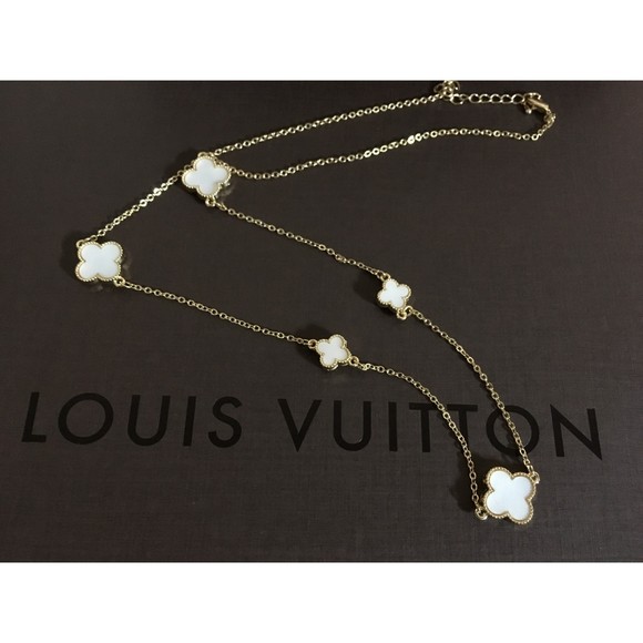 Clover Necklace-Gold Chain- Black or White - Picture 3 of 4